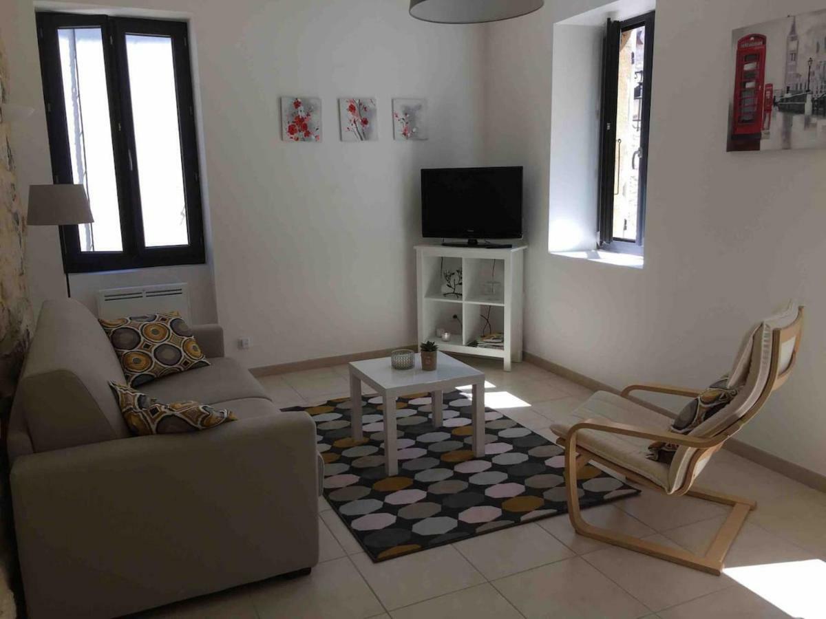 Le 5B Apartment Barjac  Luaran gambar