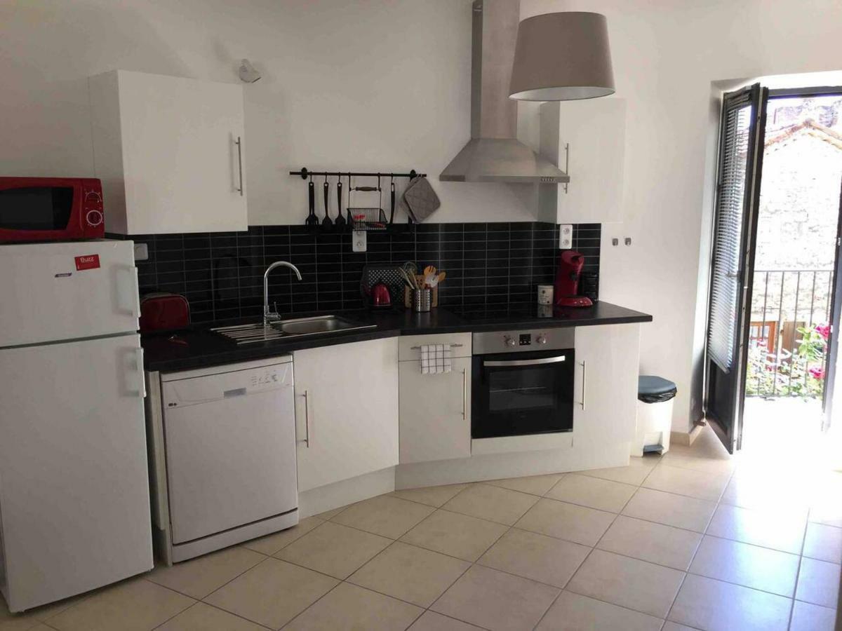 Le 5B Apartment Barjac  Luaran gambar
