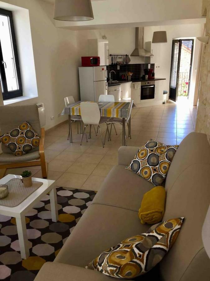 Le 5B Apartment Barjac  Luaran gambar